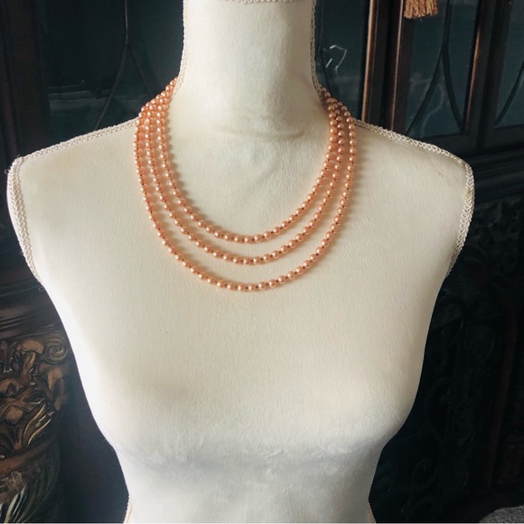 Handcrafted triple strand Czech glass Pearl paisley filigree clasp necklace - Picture 2 of 10